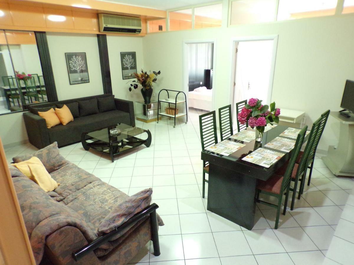 Christine'S Downtown Suites Kavala Bagian luar foto