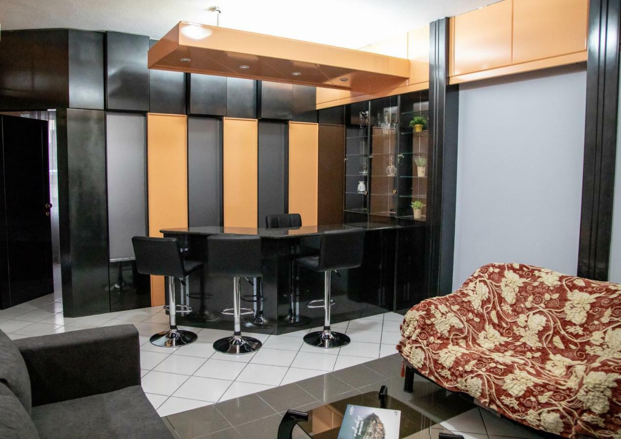 Christine'S Downtown Suites Kavala Bagian luar foto