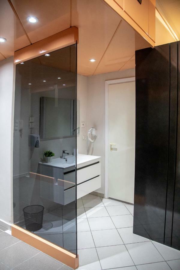 Christine'S Downtown Suites Kavala Bagian luar foto