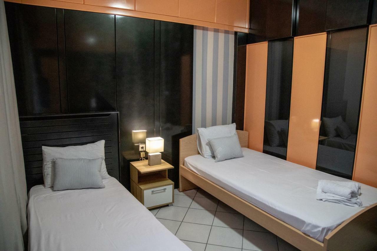 Christine'S Downtown Suites Kavala Bagian luar foto