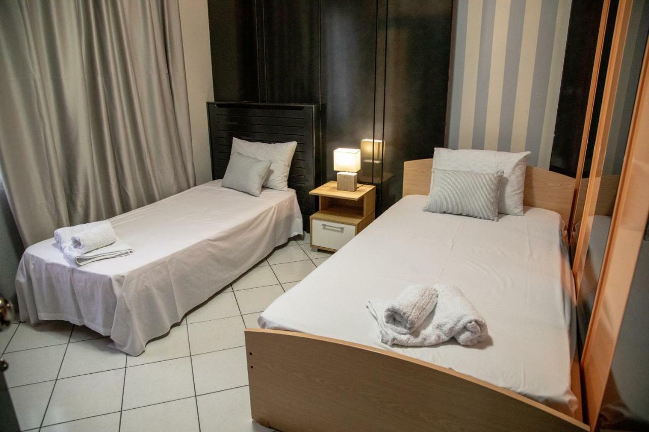 Christine'S Downtown Suites Kavala Bagian luar foto